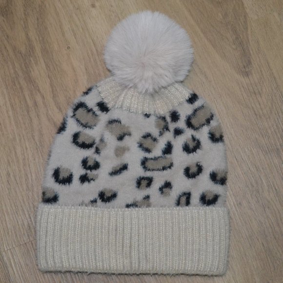 NEW Womens KENDALL + KYLIE 2 Piece Leopard Print Hat & Mitten Set - Picture 11 of 14